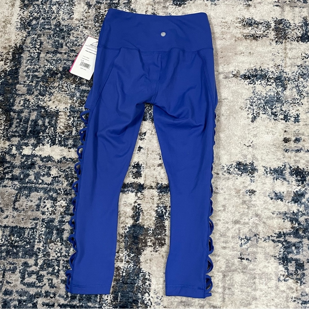 Yogalicious Dark Skye Criss-Cross Cutout Leggings NWT Size XS - Picture 2 of 7